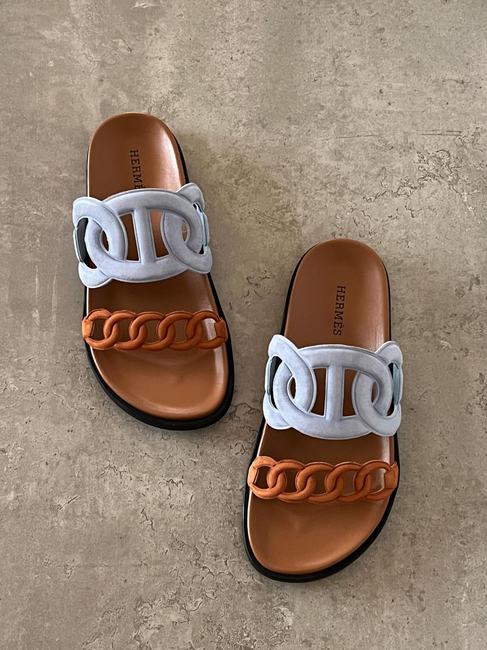 Ladies flats