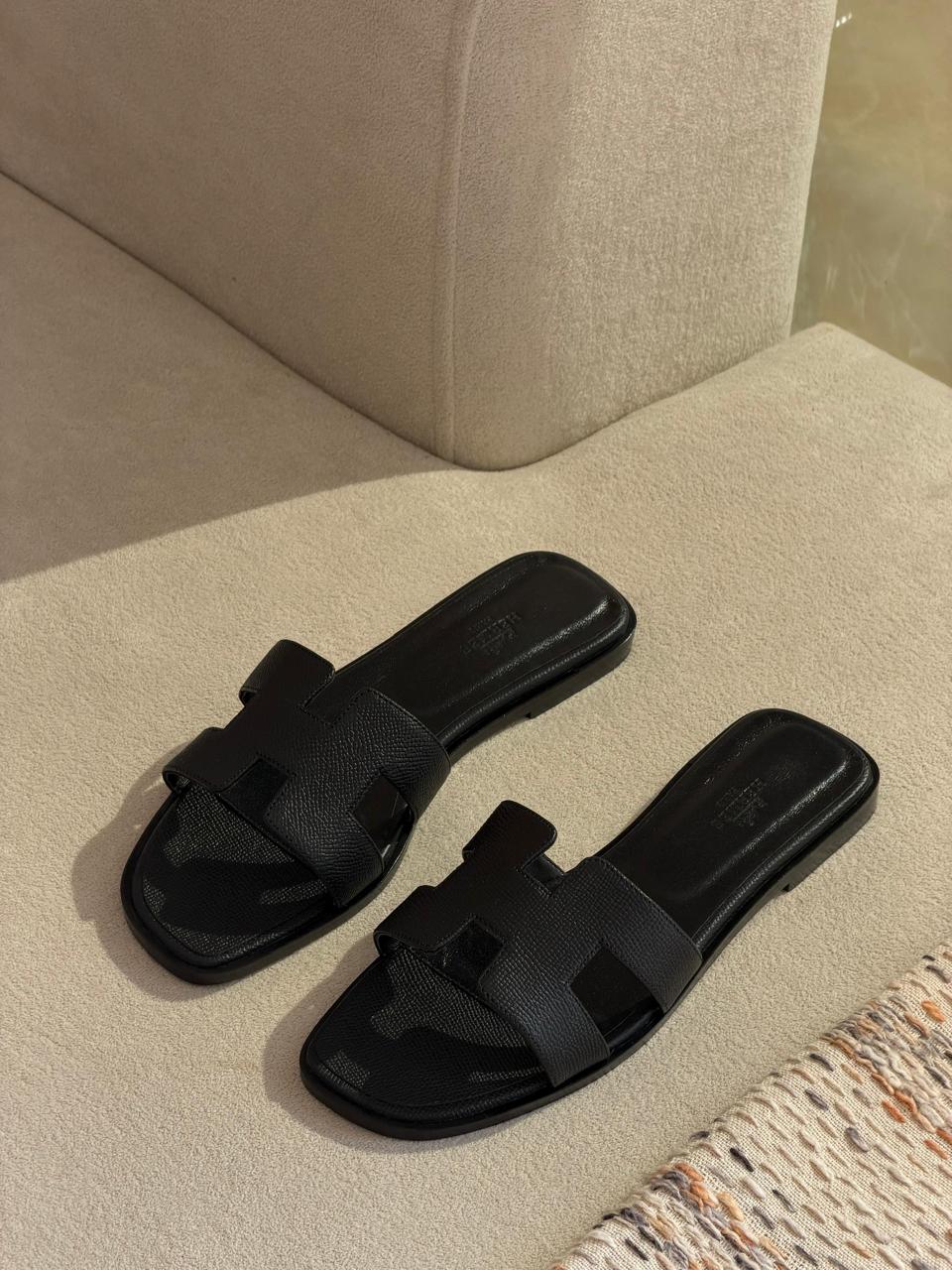 Ladies flats