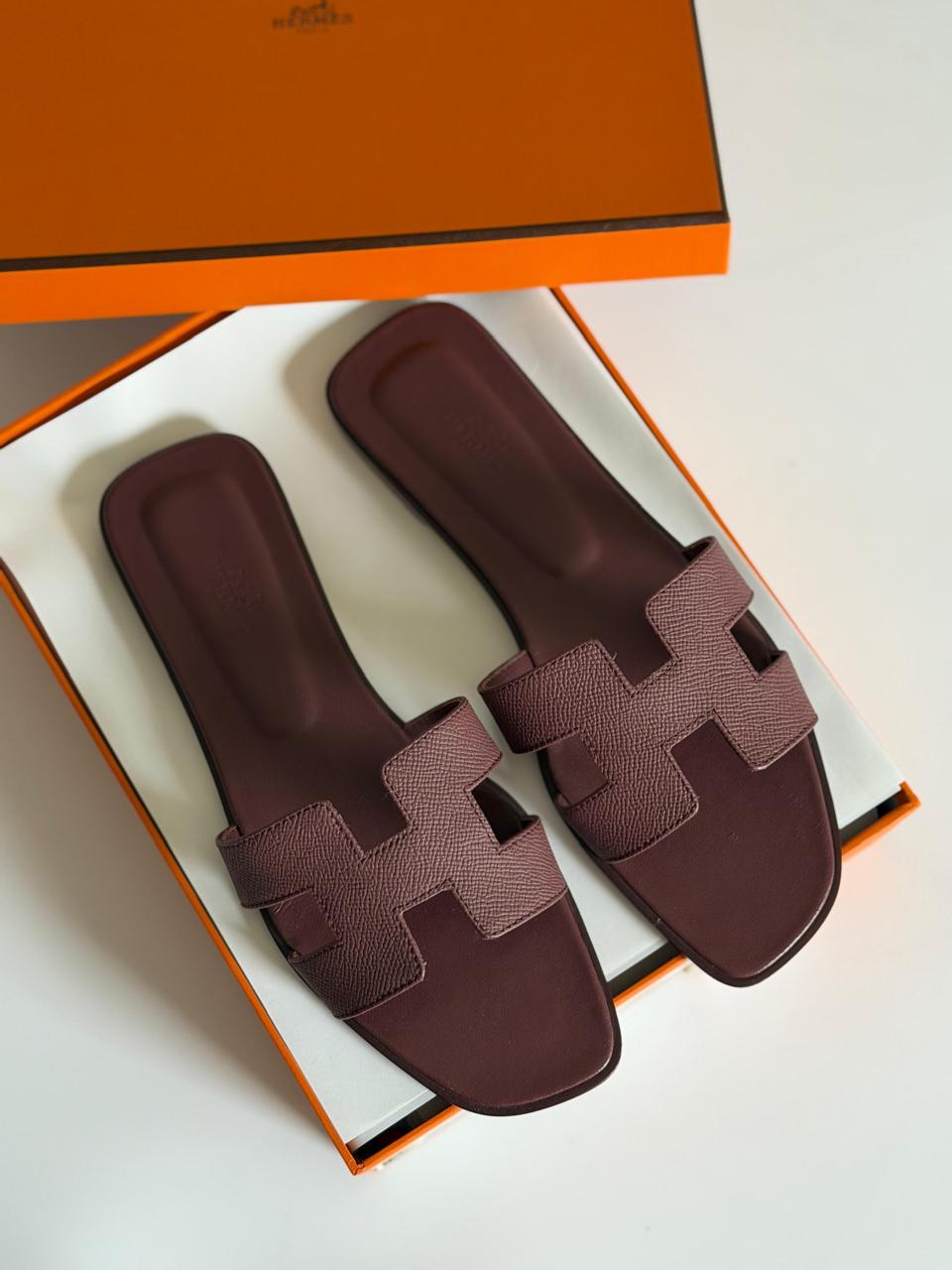 Ladies flats