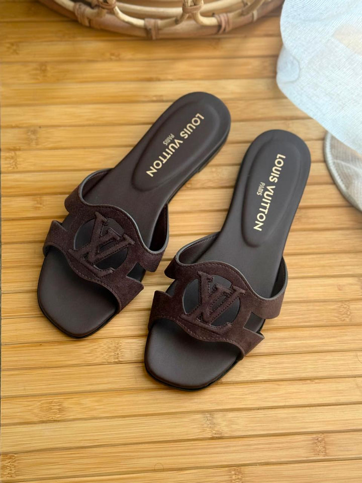 Ladies flats