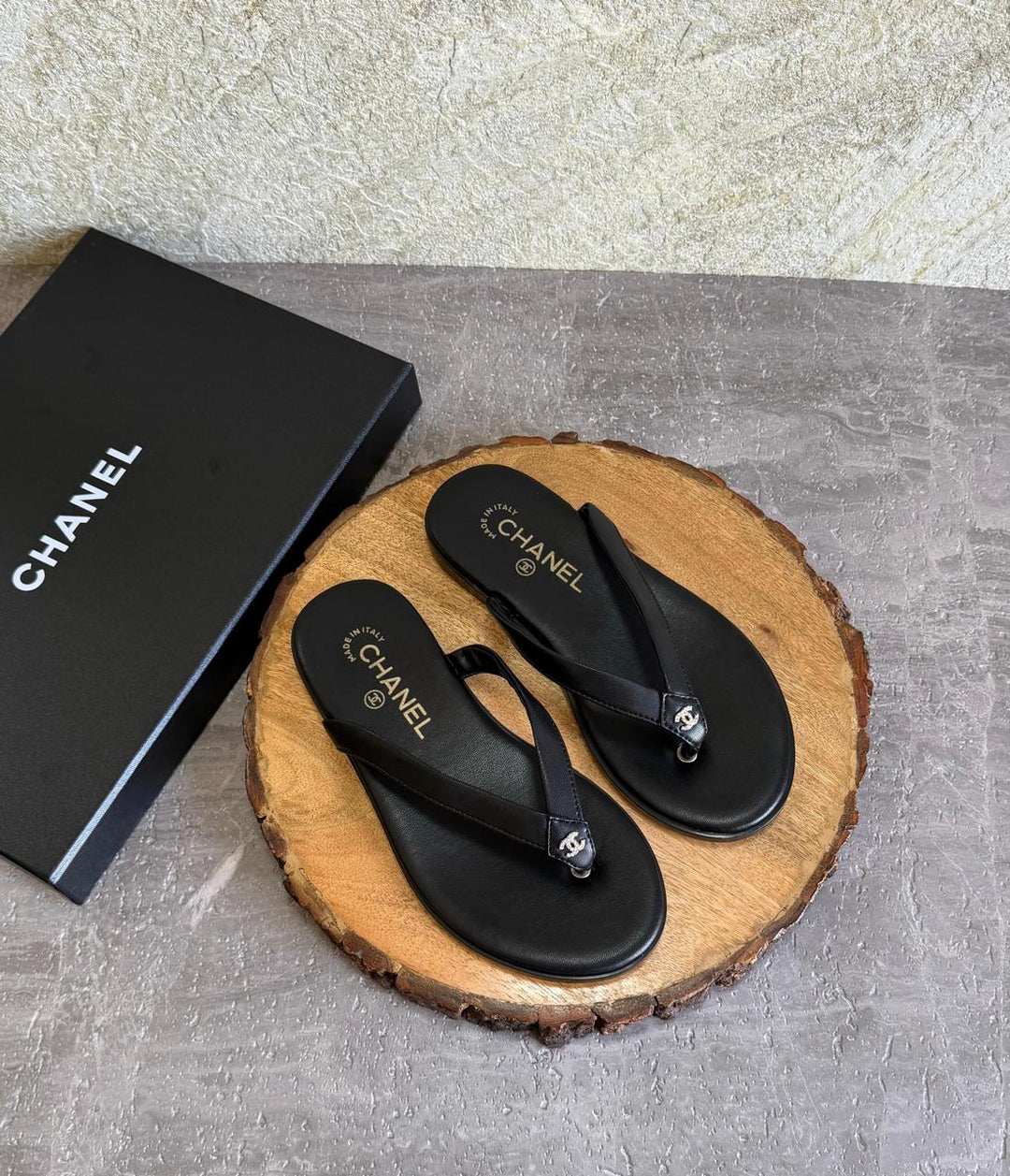 Ladies flats