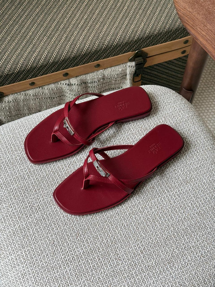 Ladies flats