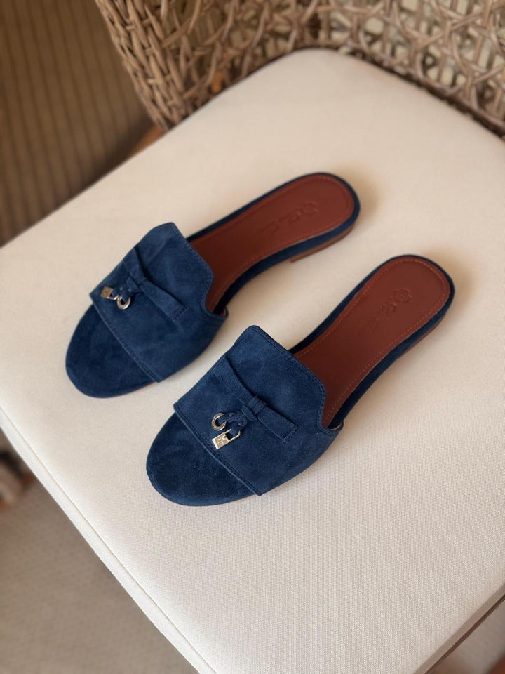 Ladies flats