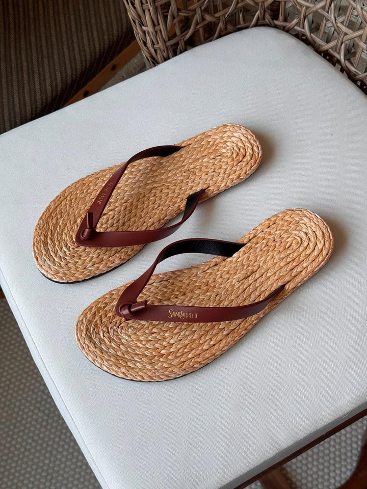 Ladies flats