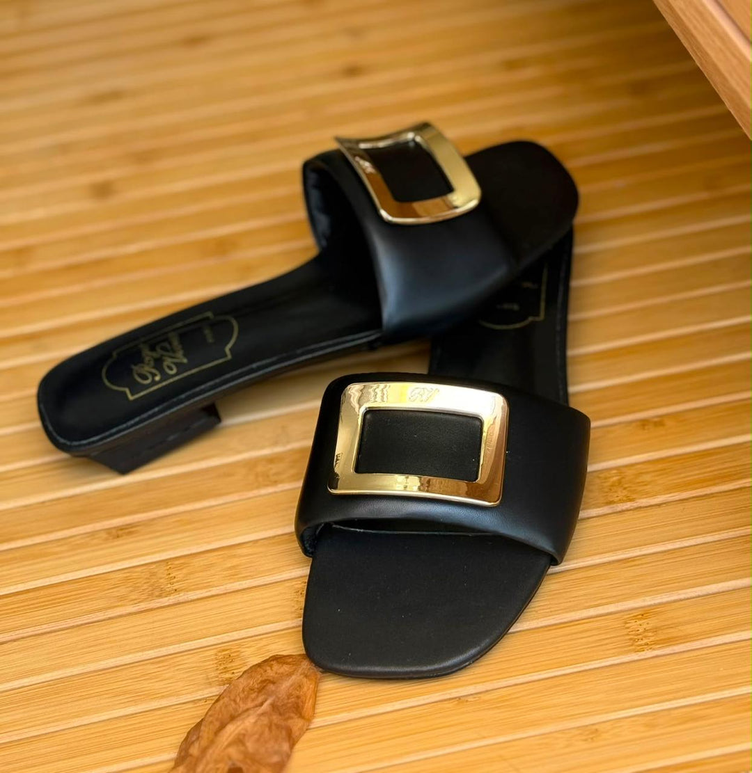Ladies flats