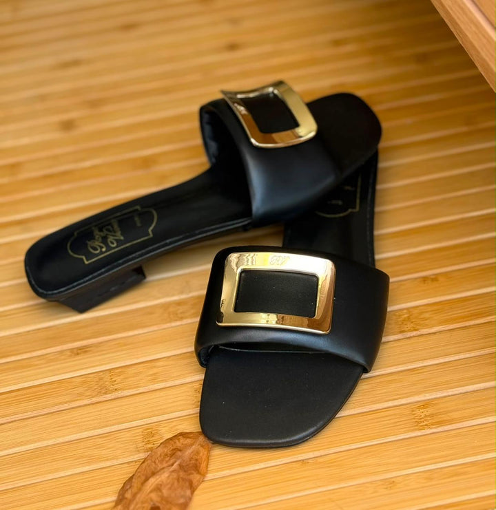 Ladies flats