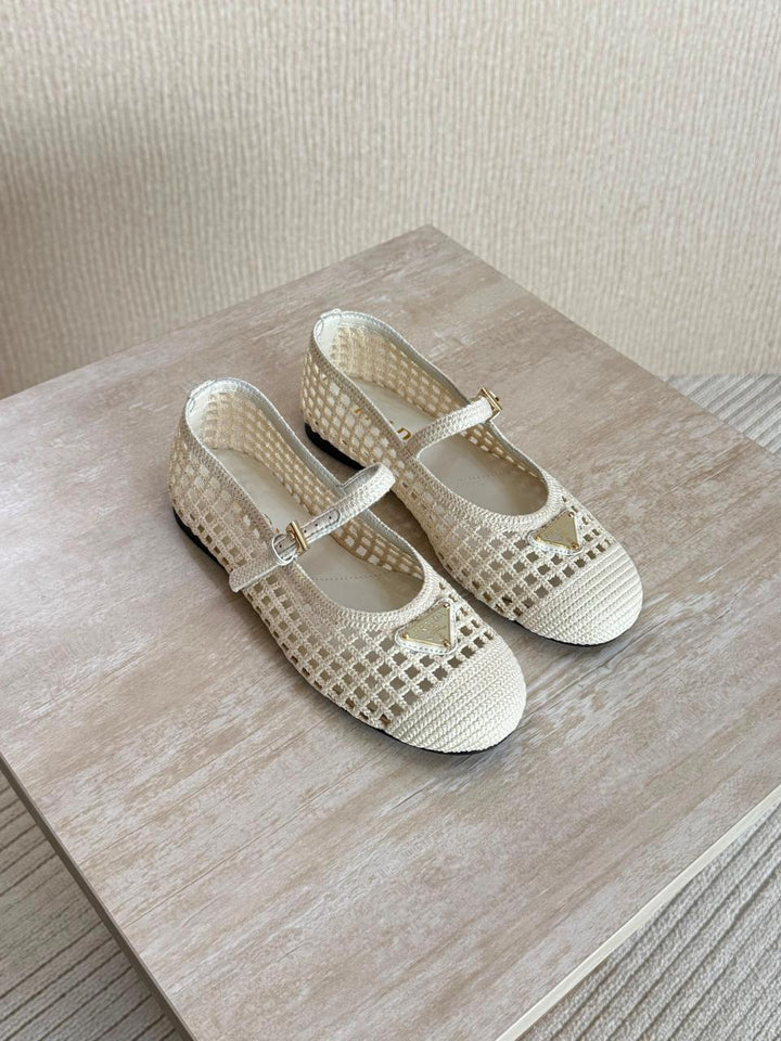 Ladies shoes