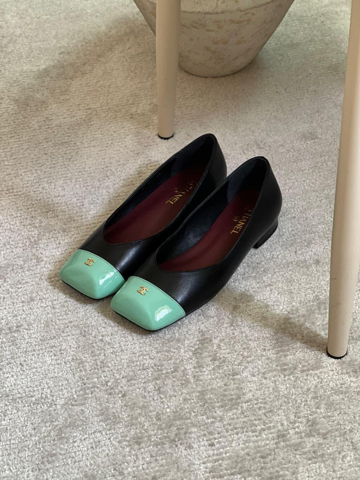 Ladies shoes