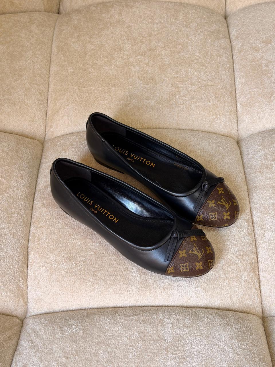 Ladies shoes