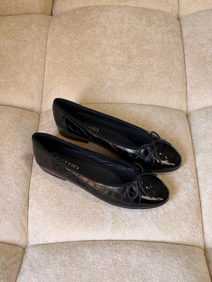 Ladies shoes
