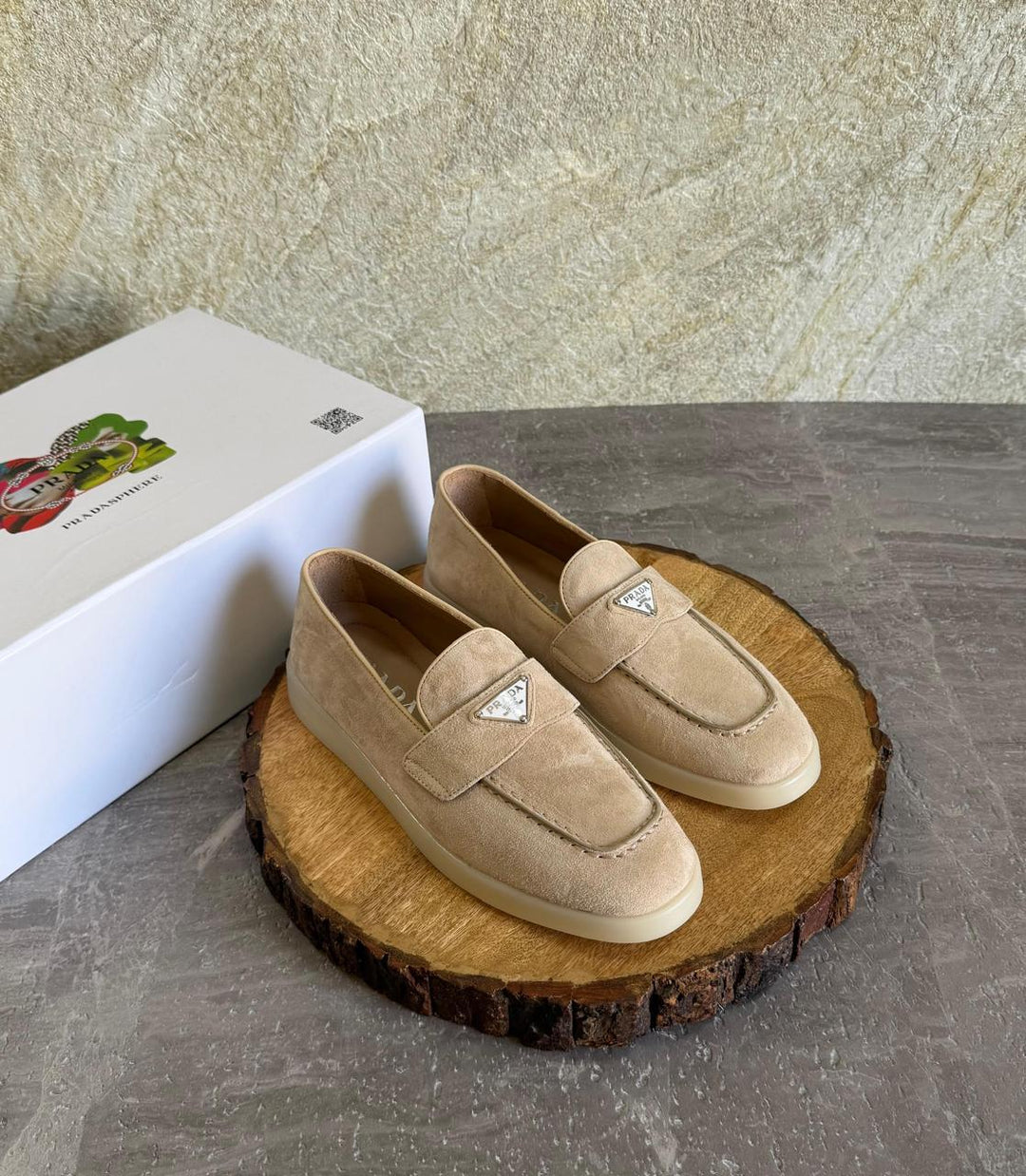 Ladies shoes