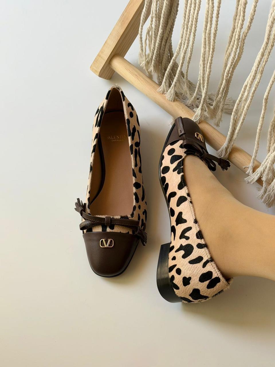 Ladies shoes