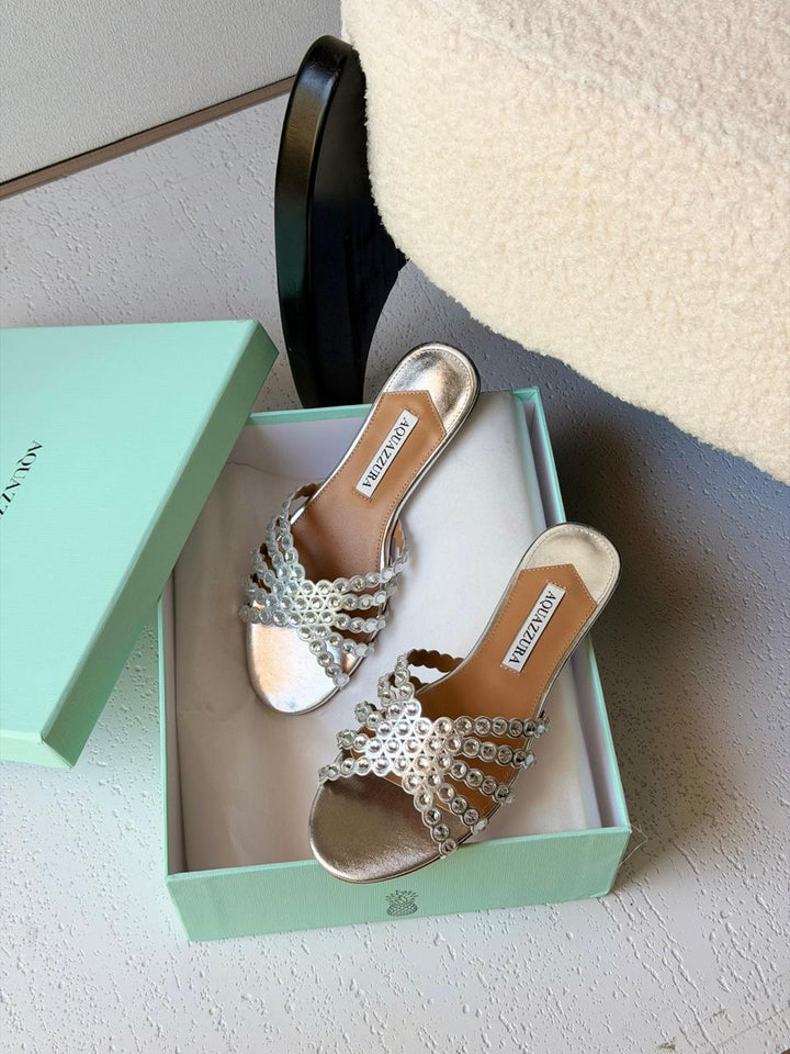 Ladies flats