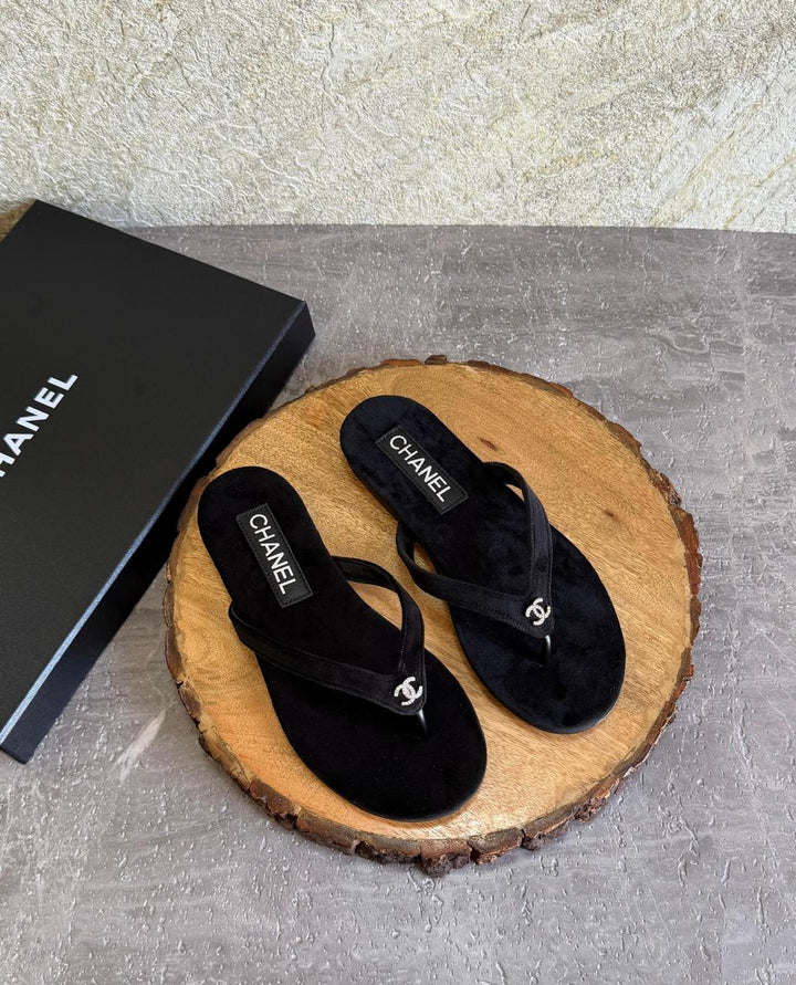 Ladies flats
