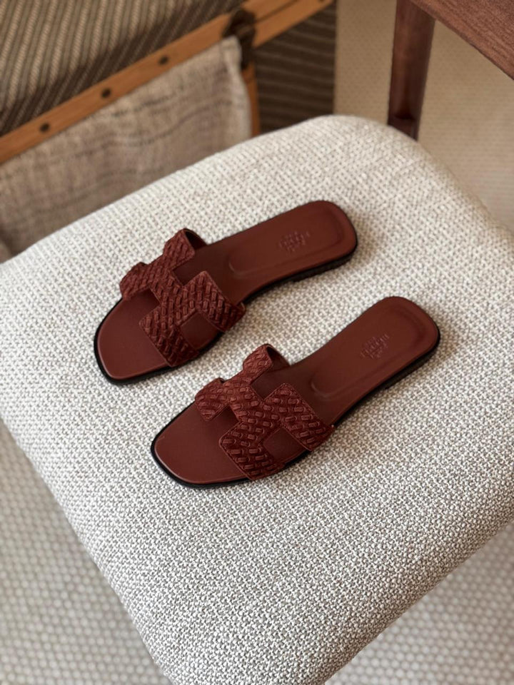 Ladies flats