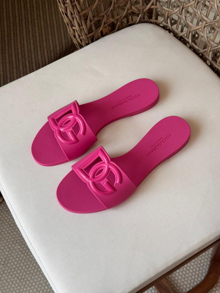 Ladies flats
