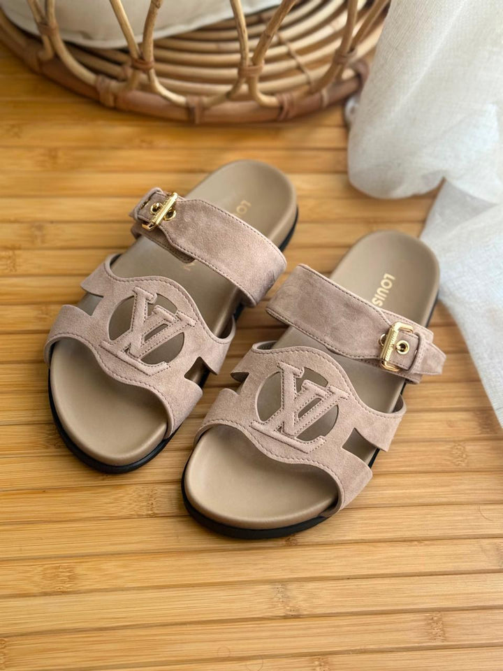Ladies flats