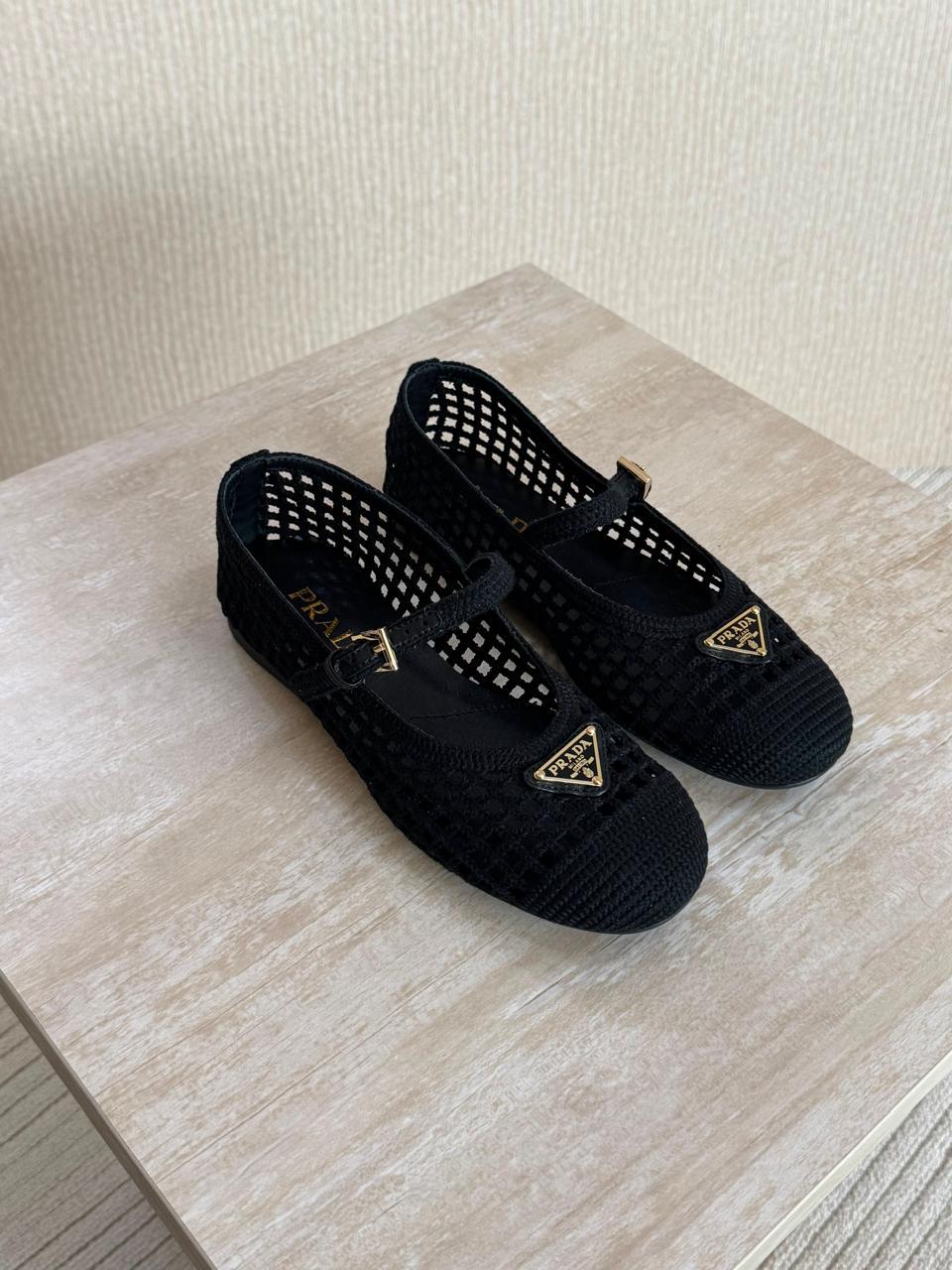 Ladies shoes