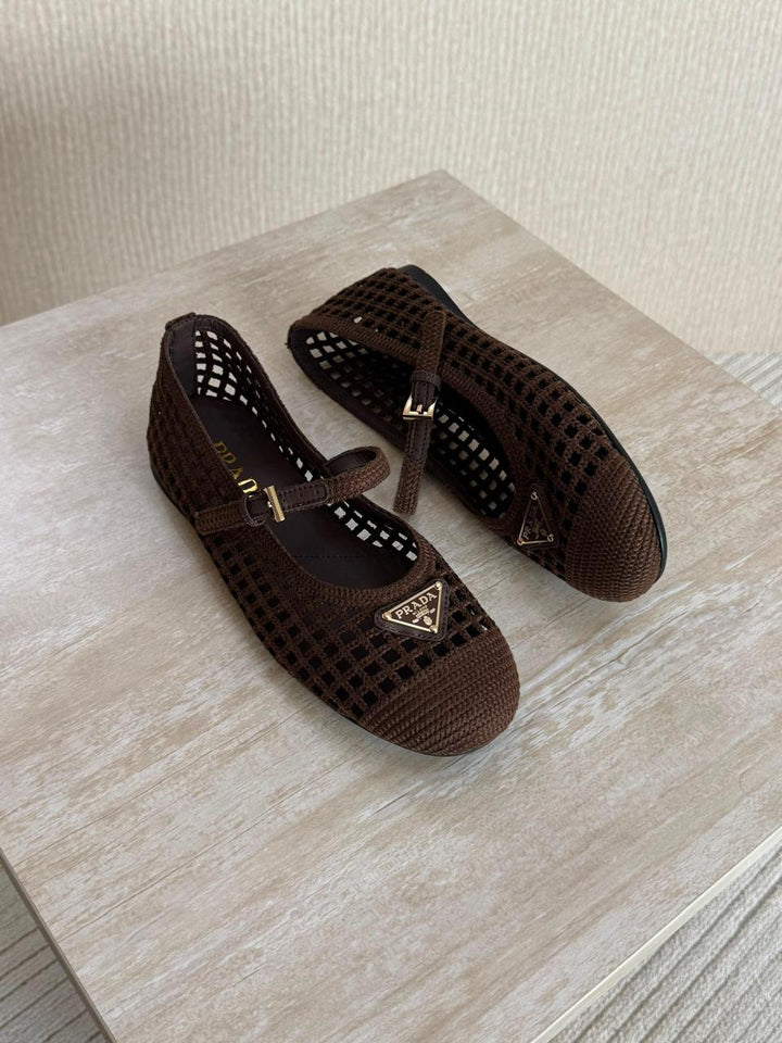 Ladies shoes
