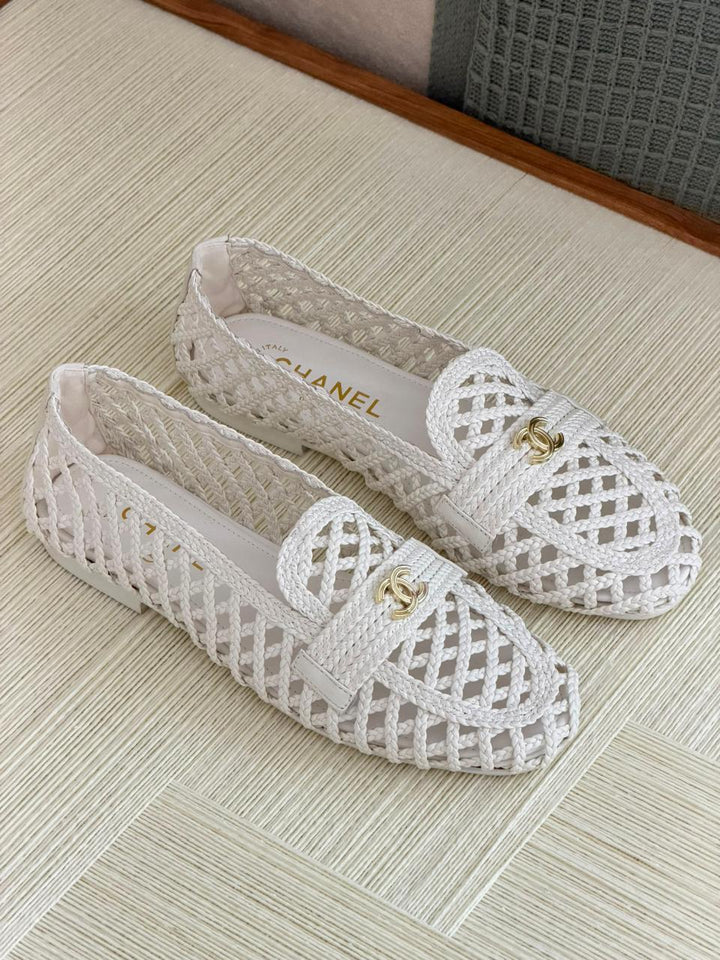 Ladies shoes