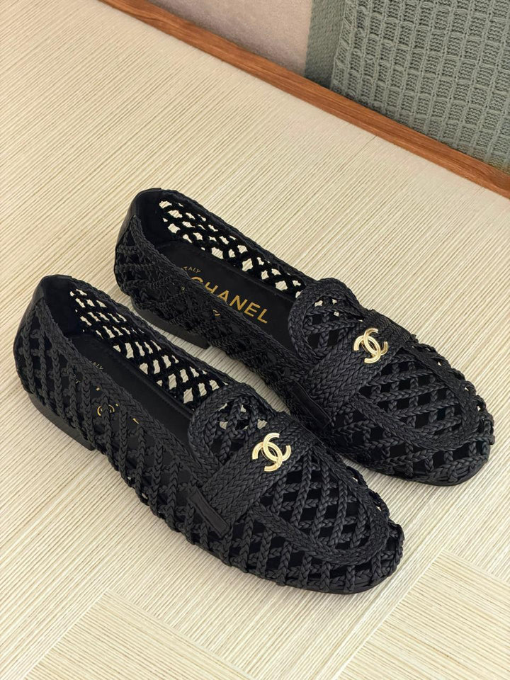 Ladies shoes