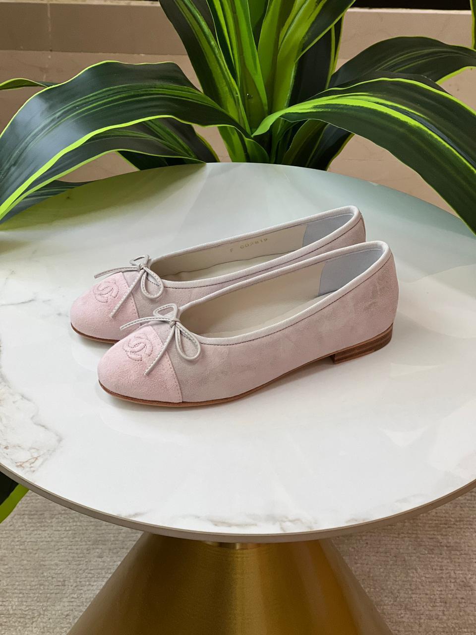 Ladies shoes