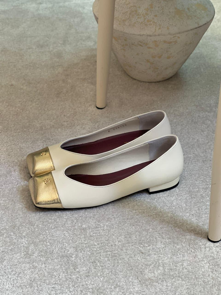 Ladies shoes